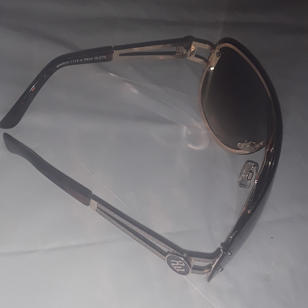 Eye glasses - Picture 2 of 4